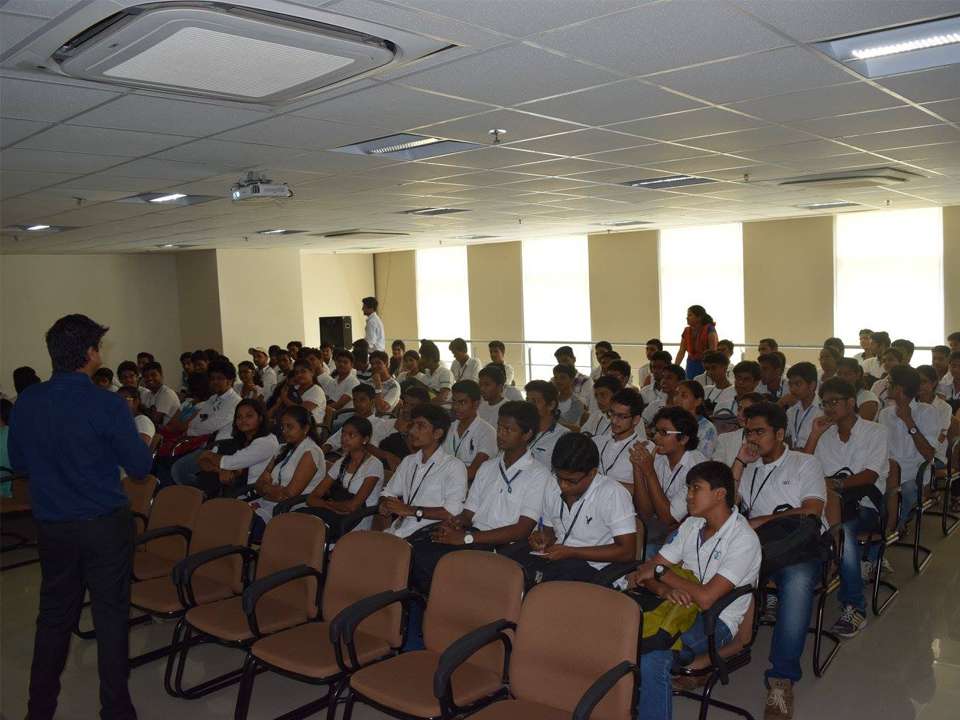 E-waste Presentation at Vidyalankar College